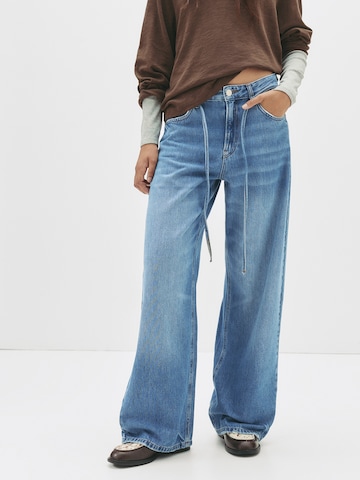 Pull&Bear Baggy Jeans in Blue: front