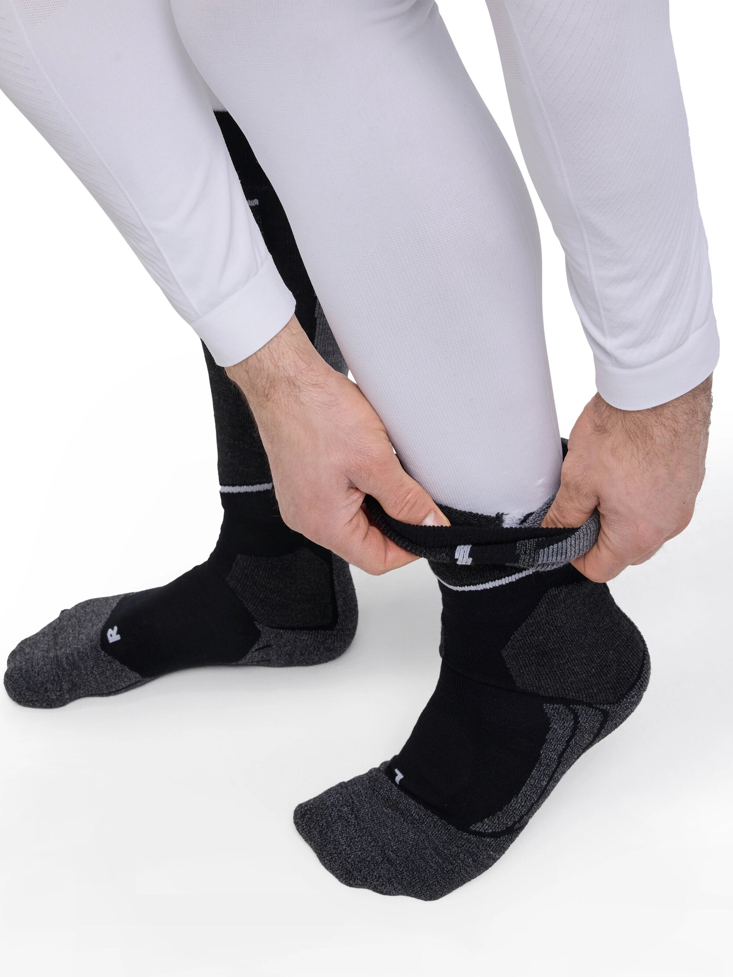 FALKE Skinny Workout Pants in White