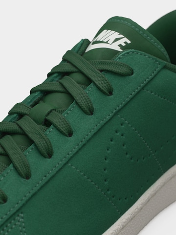 Baskets basses 'CLASSIC' Nike Sportswear en vert