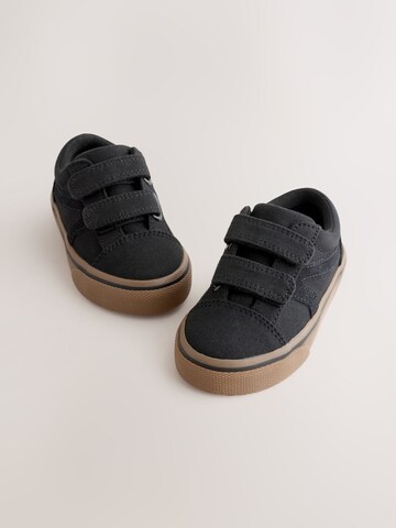 Next Sneaker in Schwarz
