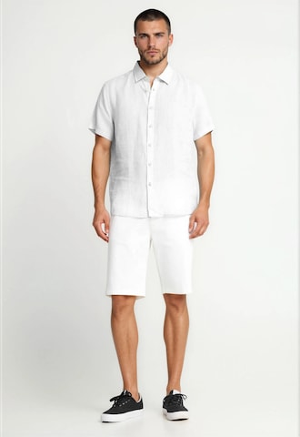 Coupe regular Chemise Funky Buddha en blanc