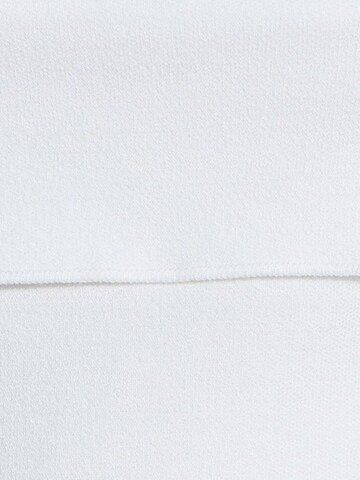 Dilvin Dress in White