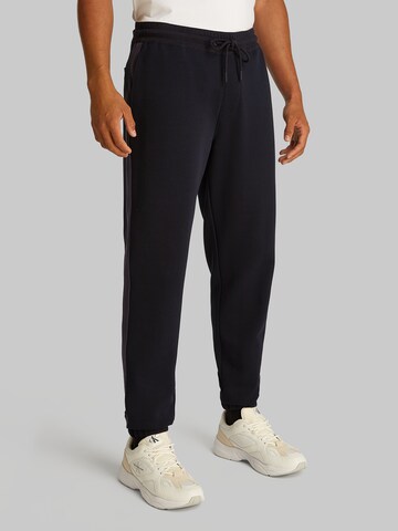 Calvin Klein Jeans Alt kitsenev Püksid, värv must: eest vaates