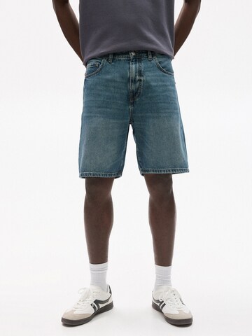 regular Jeans di Pull&Bear in blu: frontale