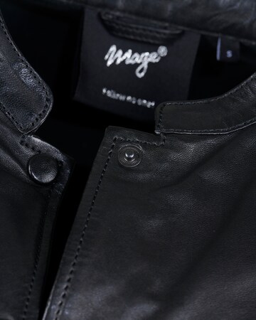 Maze Übergangsjacke in Schwarz