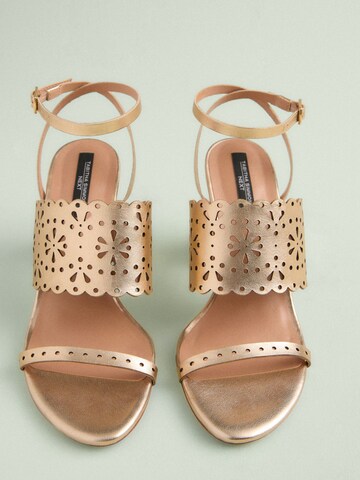 Sandales 'Tabitha Simmons x Next Dahlia' Next en or