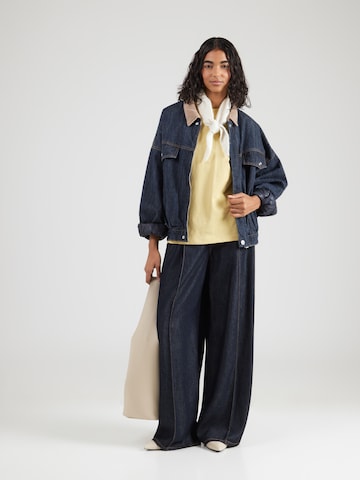 & Other Stories - Camiseta en amarillo