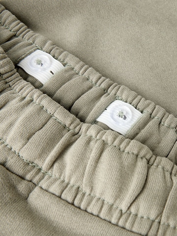 Regular Pantalon NAME IT en gris