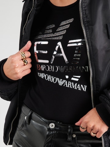 Tricou de la EA7 Emporio Armani pe negru