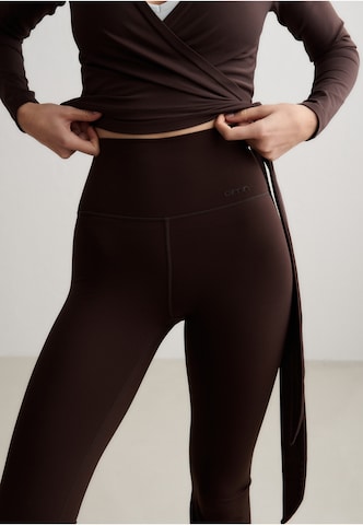 Aim'n Flared Sportbroek 'Sense' in Bruin