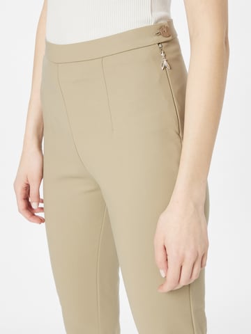 Skinny Pantaloni di PATRIZIA PEPE in beige