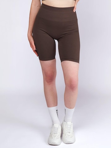 Skinny Leggings 'Essential Seamless Shorts' Fortex Fitness en marron : devant