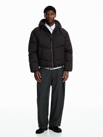 Bershka Talvitakki värissä musta