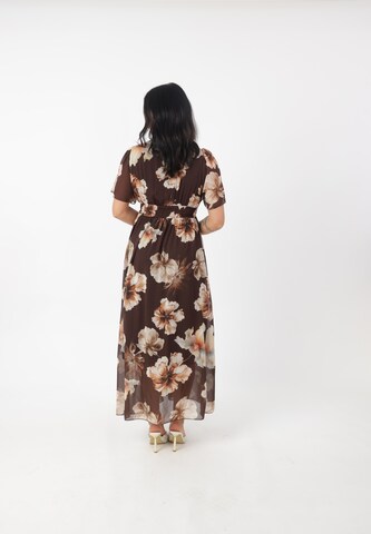 Abito estivo di Elara in marrone