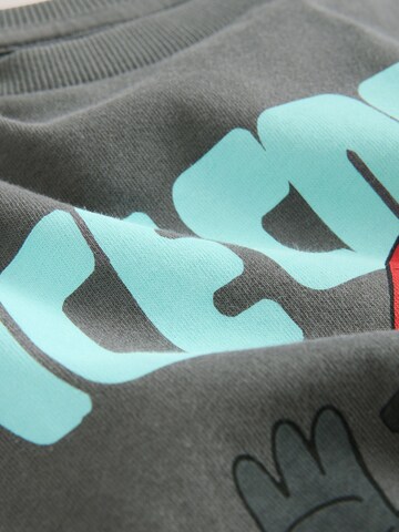 Next Тениска в сиво