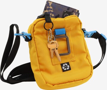 Discovery Shoulder Bag in Yellow