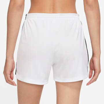 Regular Pantaloni sport 'Academy23' de la NIKE pe alb