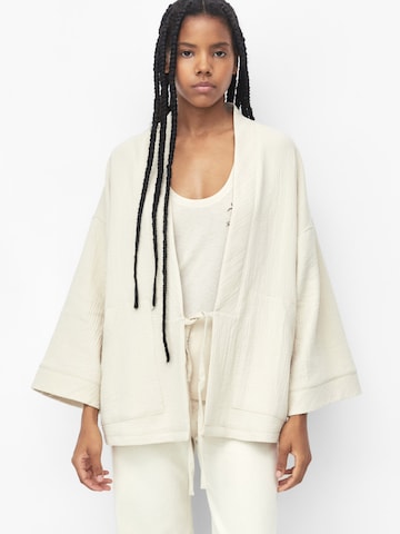 Kimono Pull&Bear en beige : devant