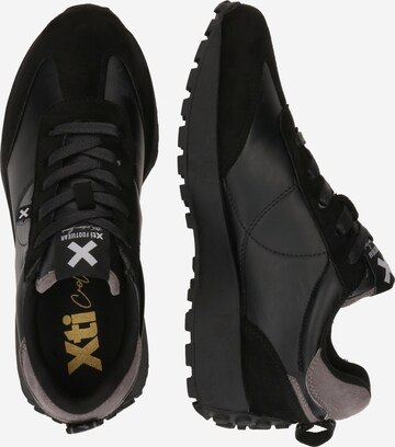 Sneaker low de la Xti pe negru