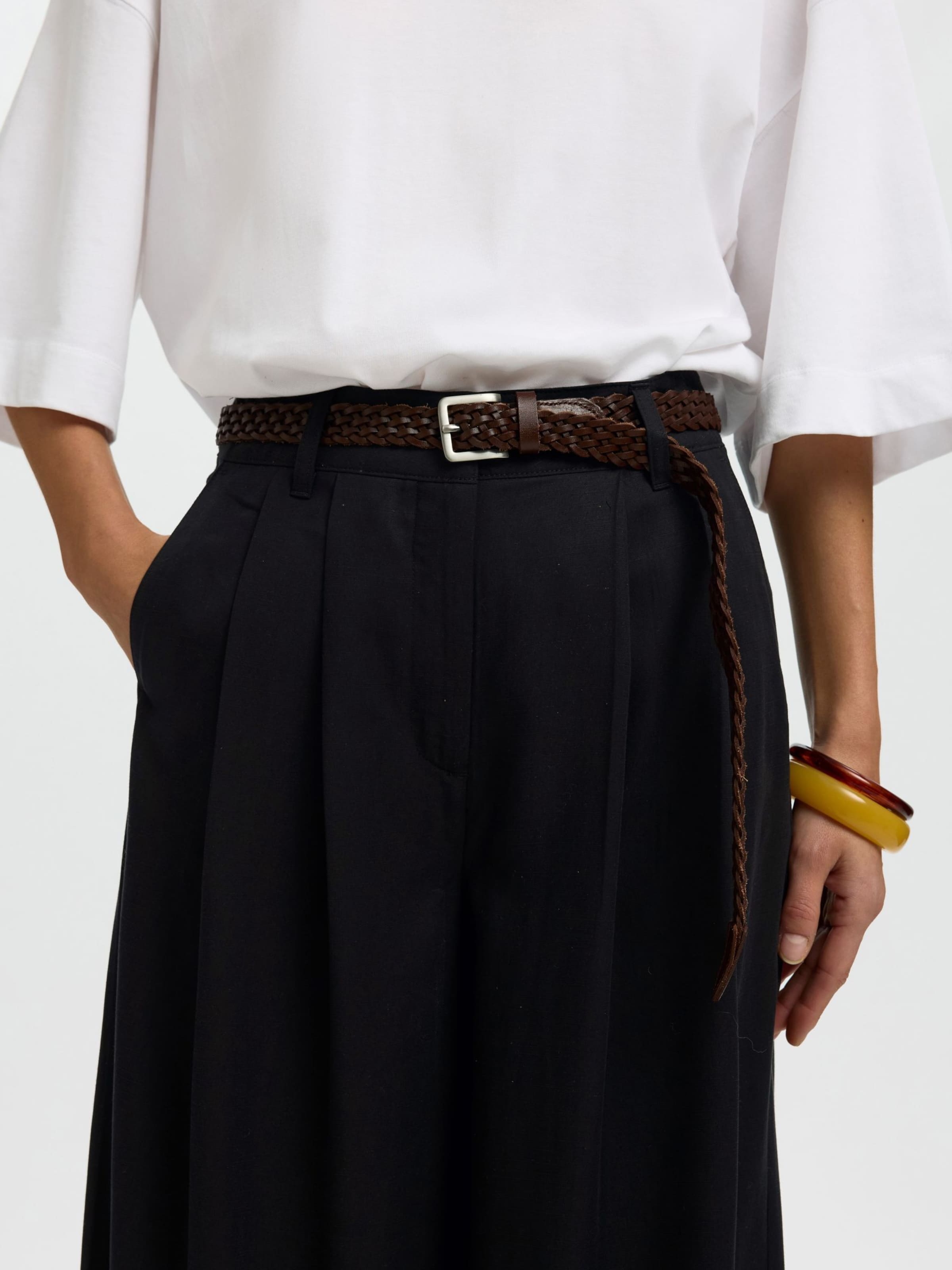 SELECTED regular Bukser med lægfolder i sort