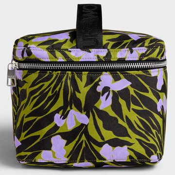 Wouf Toiletry Bag in Green