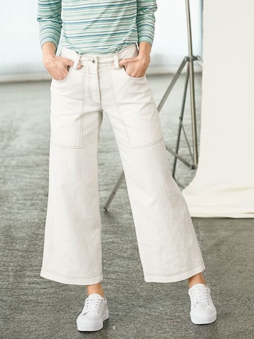 HempAge Wide leg Pants in White: front