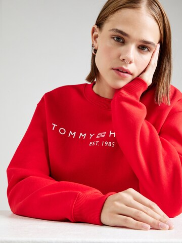 TOMMY HILFIGER Sweatshirt i rød