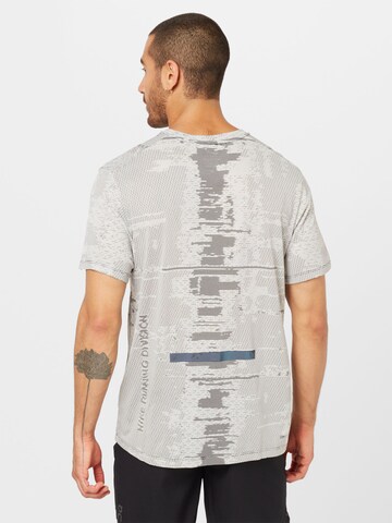 Tricou funcțional de la NIKE pe gri