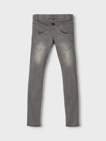 NAME IT - Slimfit Vaquero 'CLAS' en gris: frente