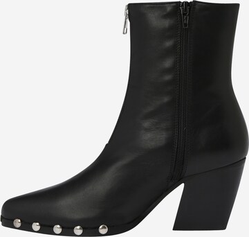 FRIDA by SCHOTT & BRINCK Ankle Boots 'Adelfine' in Black