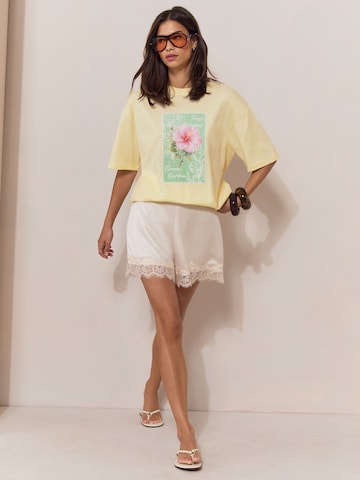 Lipsy Oversize t-shirt i gul