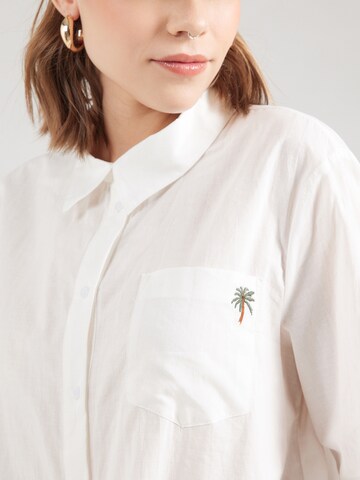 Camicia da donna 'ONLLECEY JULIE' di ONLY in bianco