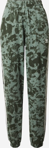 Tapered Pantaloni di ADIDAS ORIGINALS in verde: frontale