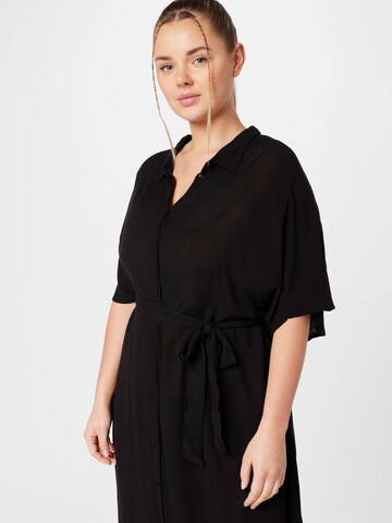 Robe-chemise 'Menny' Vero Moda Curve en noir