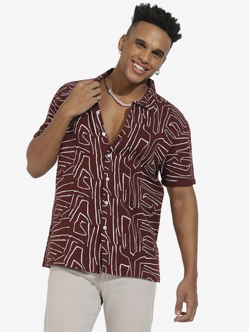 Campus Sutra - Ajuste confortable Camisa 'Archer' en rojo: frente