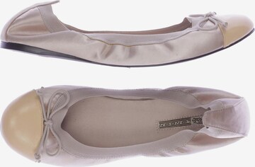 Buffalo London Flats & Loafers in 42 in White: front