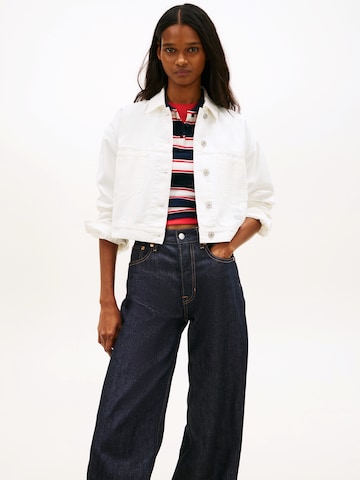 Veste mi-saison Tommy Jeans en blanc