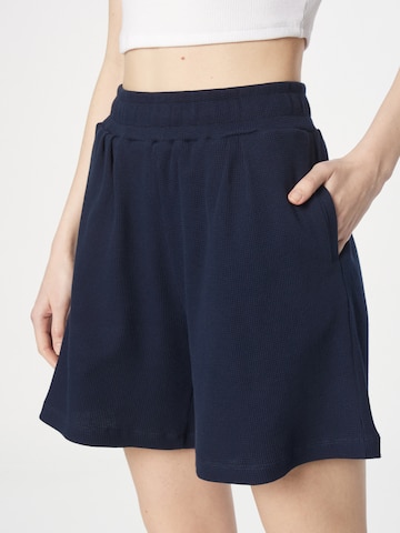 NATURANA Regular Shorts in Blau