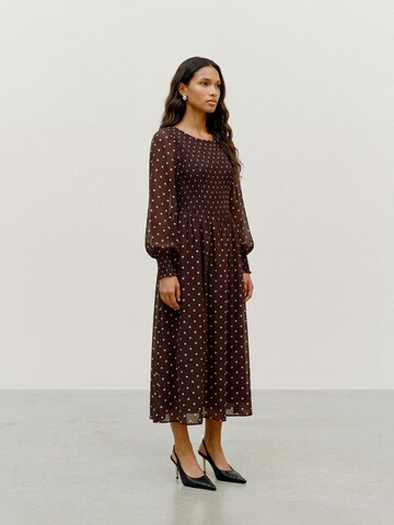 Robe 'LINDA' VERO MODA en marron : devant