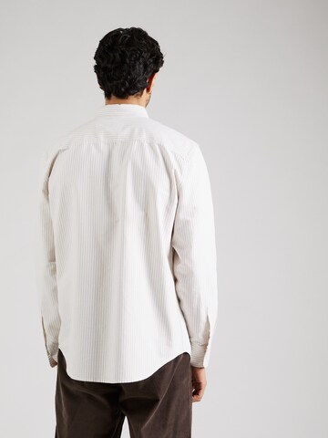 LEVI'S ® - Ajuste regular Camisa 'Authentic' en beige