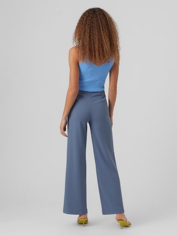 Wide Leg Pantalon à plis 'Becky' VERO MODA en gris