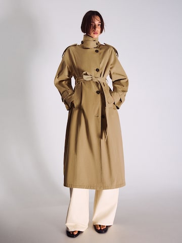 Bershka Övergångskappa i beige: framsida