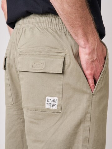 Deeluxe Loosefit Hose‌‌‌‌‌‌ in Grün