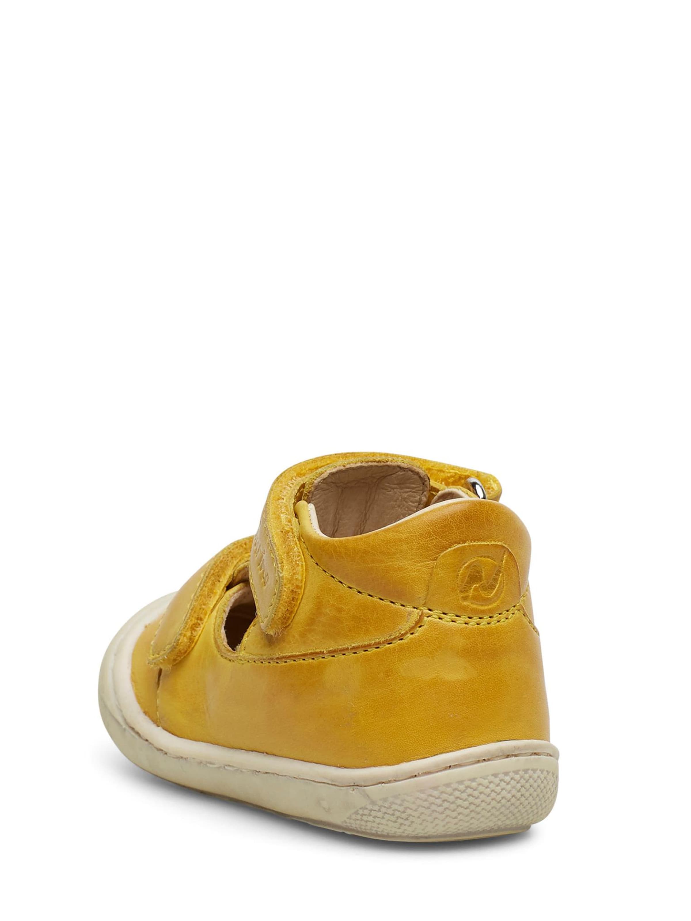 Chaussures ouvertes 'PUFFY' NATURINO en jaune