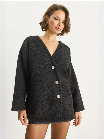 Bianco Lucci Strickjacke in Schwarz