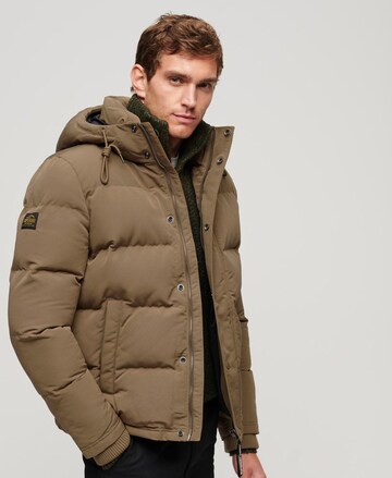 Superdry Winterjas 'Everest' in Bruin: voorkant