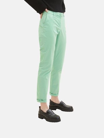 TOM TAILOR - regular Pantalón chino en verde: frente