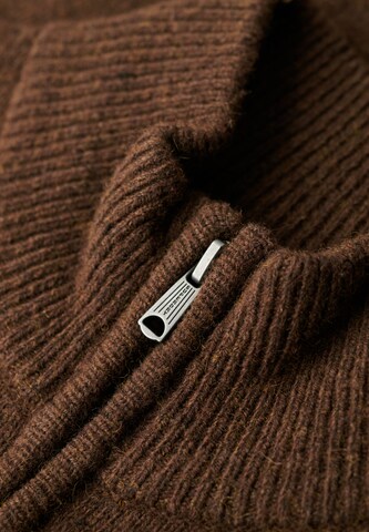 Pull-over 'Essentia' Superdry en marron