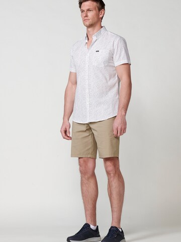 Coupe regular Chemise KOROSHI en blanc