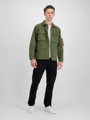 ALPHA INDUSTRIES Overgangsjakke i grønn